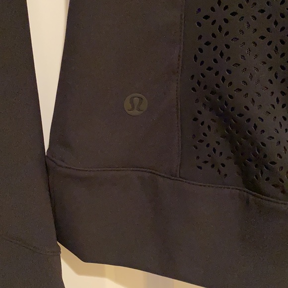 LuLuLemon Get Your Peek On Black Jacket SIZE 4 - Picture 15 of 17